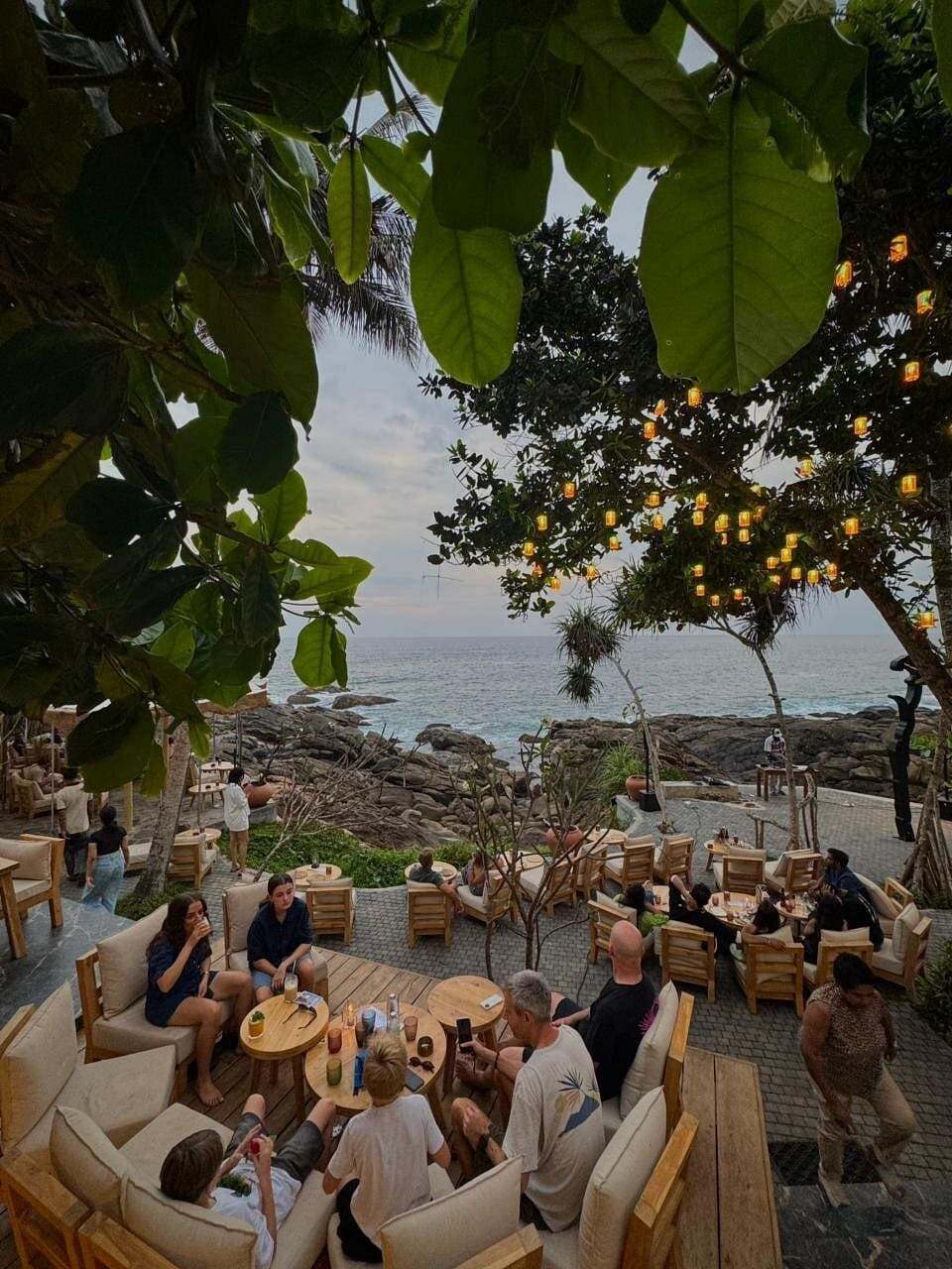 Outdoor dining at Betaz Hiriketiya overlooking the ocean