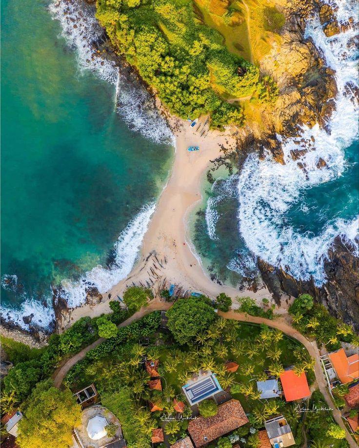 Turquoise waters near Blue Beach Island