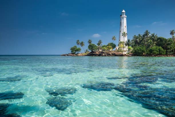 Dondra Head — tallest lighthouse in Sri Lanka, yellow window details