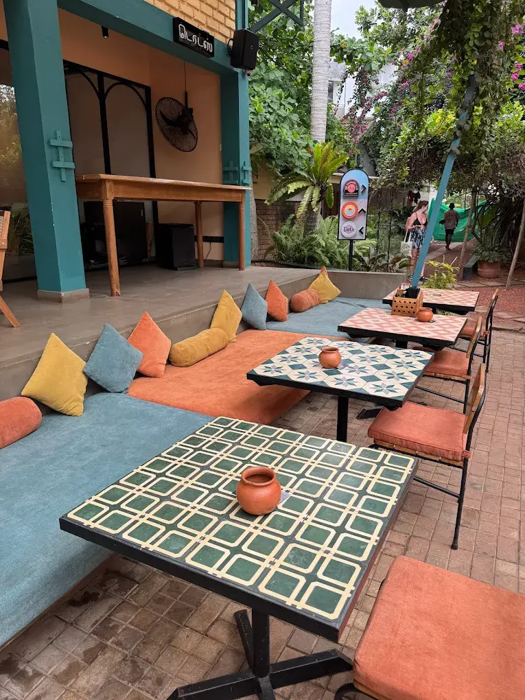 Dots Bay House Hiriketiya guesthouse and dining area